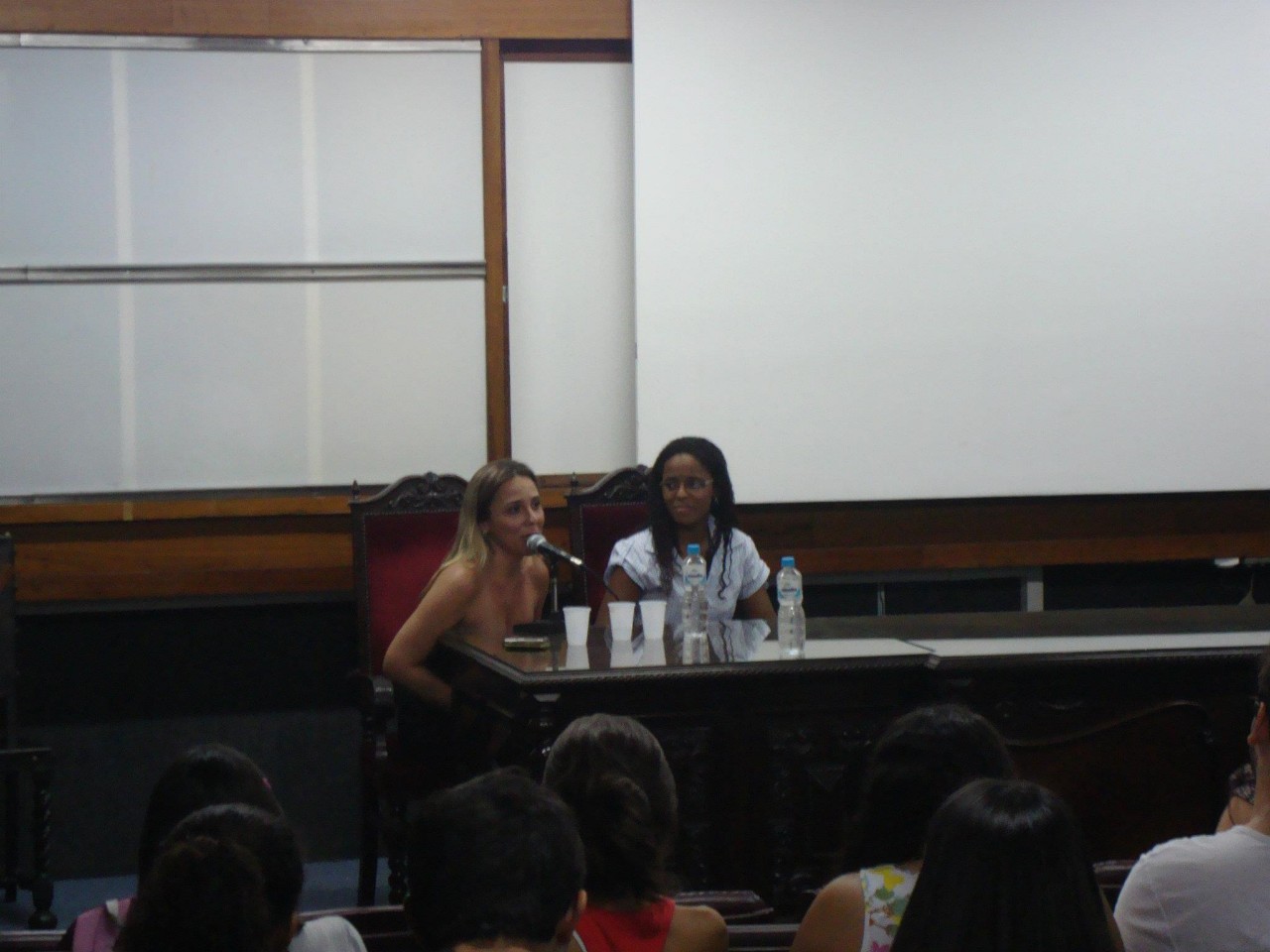 Orientadora Anna Caryna Cabral